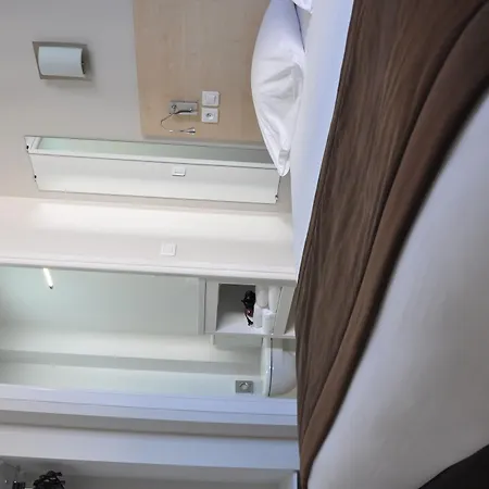 Hotel Foch Gare 3*