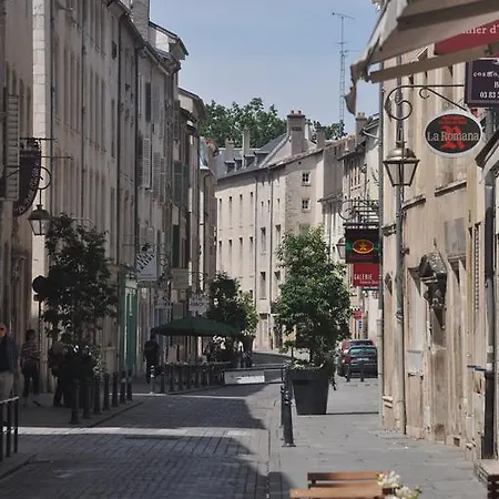 Foch Gare فندق 3*