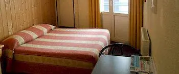 Foch Gare فندق 3*