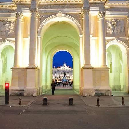 Foch Gare 3*